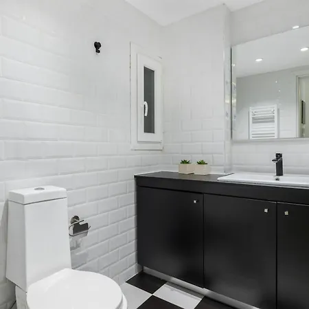 Raspberry By Halu! - For 3 Close To Aristotelous Square Saloniki